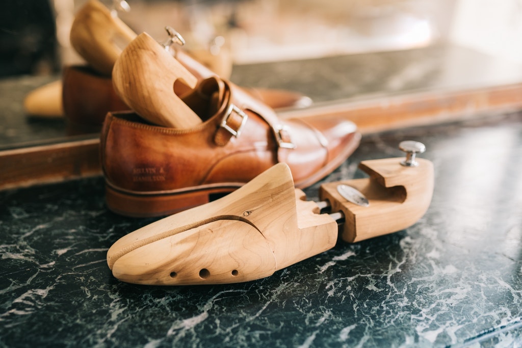 Pilfer Volgen Kaarsen Verzorg uw schoenen met schoenspanners – Melvin & Hamilton